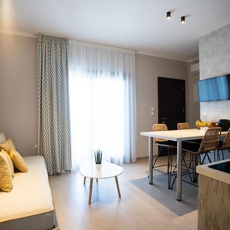 Marineiko Luxury Apartments Ієрісос Екстер'єр фото
