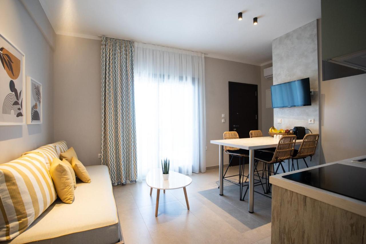 Marineiko Luxury Apartments Ієрісос Екстер'єр фото