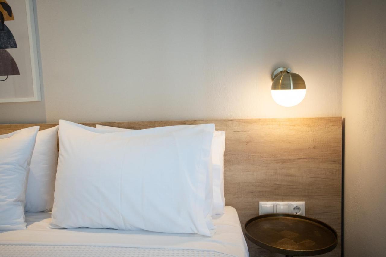Marineiko Luxury Apartments Ієрісос Екстер'єр фото