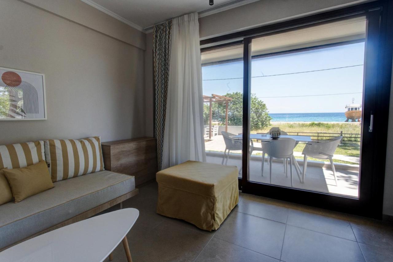 Marineiko Luxury Apartments Ієрісос Екстер'єр фото
