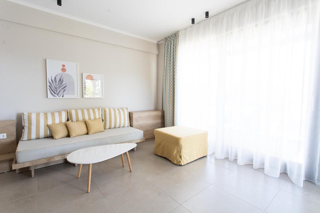 Marineiko Luxury Apartments Ієрісос Екстер'єр фото