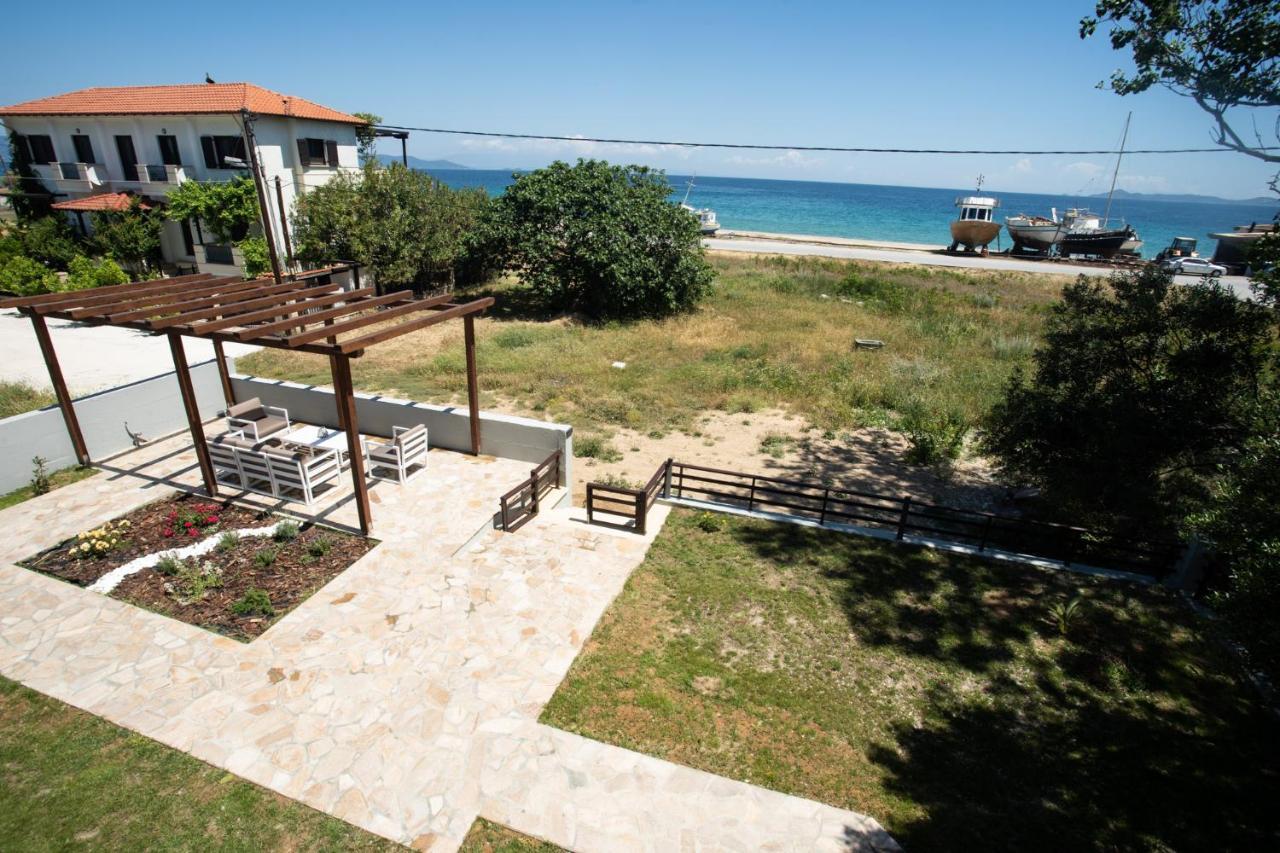 Marineiko Luxury Apartments Ієрісос Екстер'єр фото