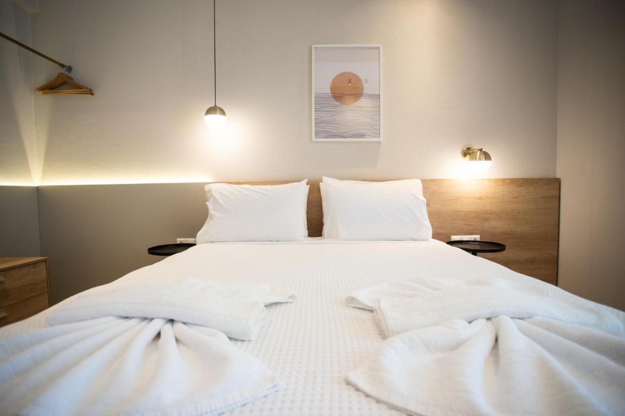 Marineiko Luxury Apartments Ієрісос Екстер'єр фото