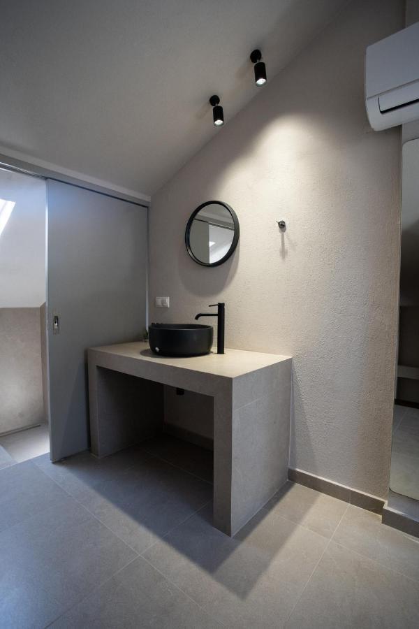 Marineiko Luxury Apartments Ієрісос Екстер'єр фото