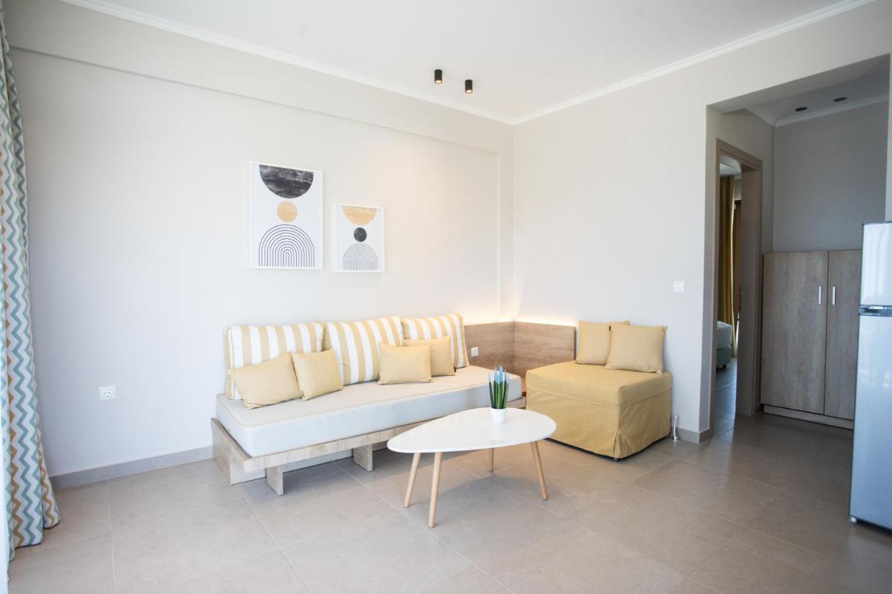 Marineiko Luxury Apartments Ієрісос Екстер'єр фото